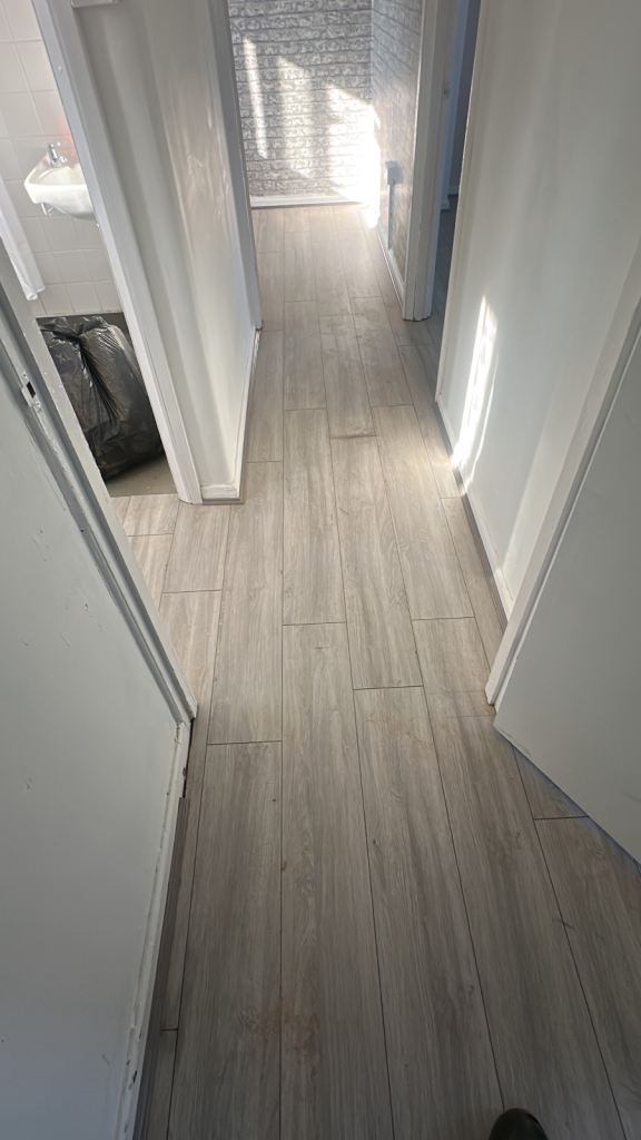 Carpet Fitter / Laminate Floor Fitter - All Floor Fitting Services Available - Reliable + Affordable