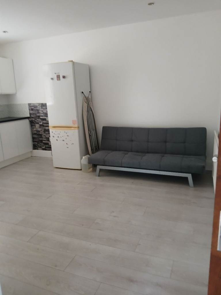 New 3 Bedroom Flat to Let.