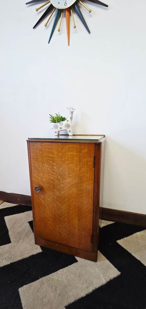 ✨ Vintage Austinsuite Bedside Cabinet ✨