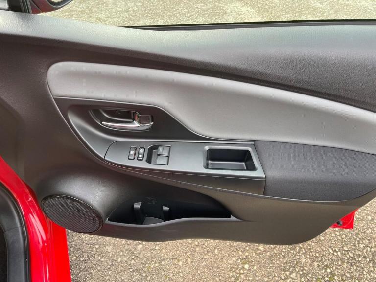 TOYOTA YARIS 1.33 Dual VVT-i Sport Euro 5 5dr Euro 5 2015