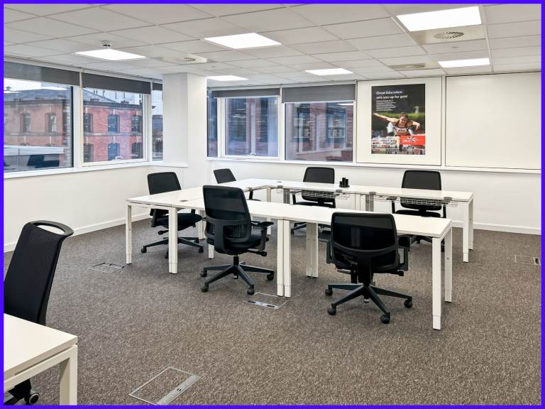 Manchester - M1 4DZ, Coworking space in Regus St James Tower