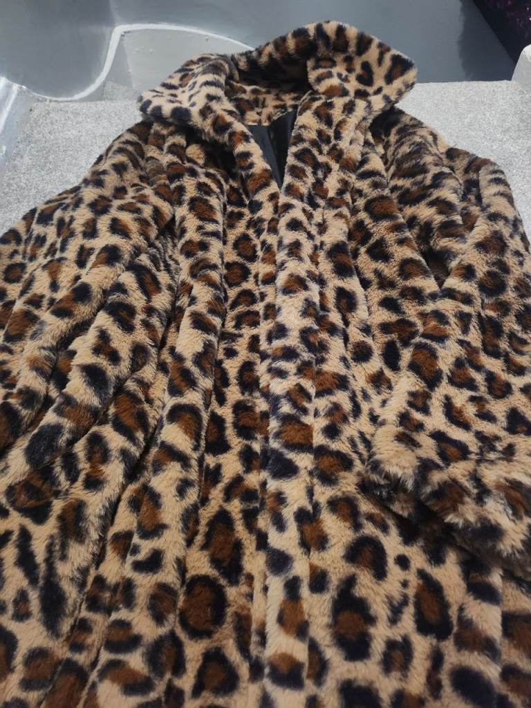 Stunning size 12 ladies leopard print coat