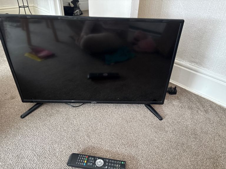32” TV for sale CELLO