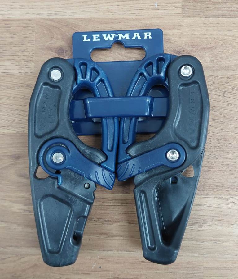 Lewmar Synchro C Snap Shackles 