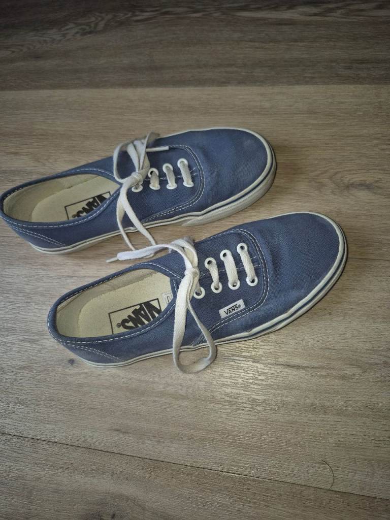 Vans womens trainers size 4 UK. 