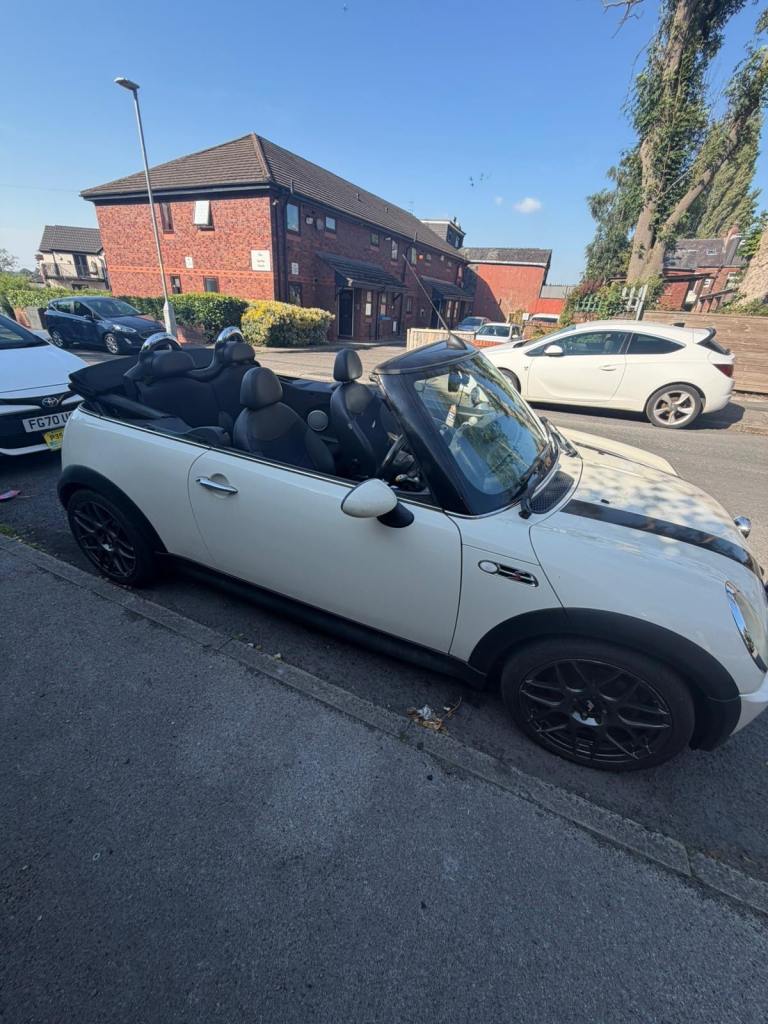 Mini, CONVERTIBLE, Convertible, 2006, Manual, 1598 (cc), 2 doors