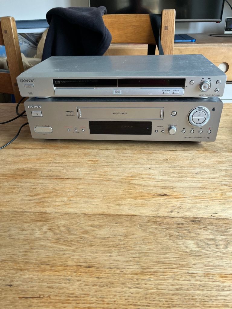 VHS and dvd players sony