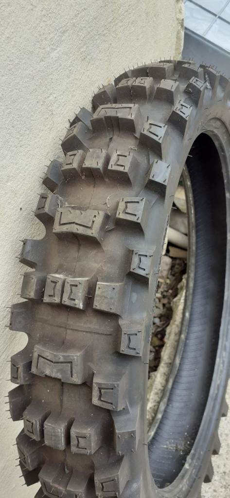 Knobbly off road tyres