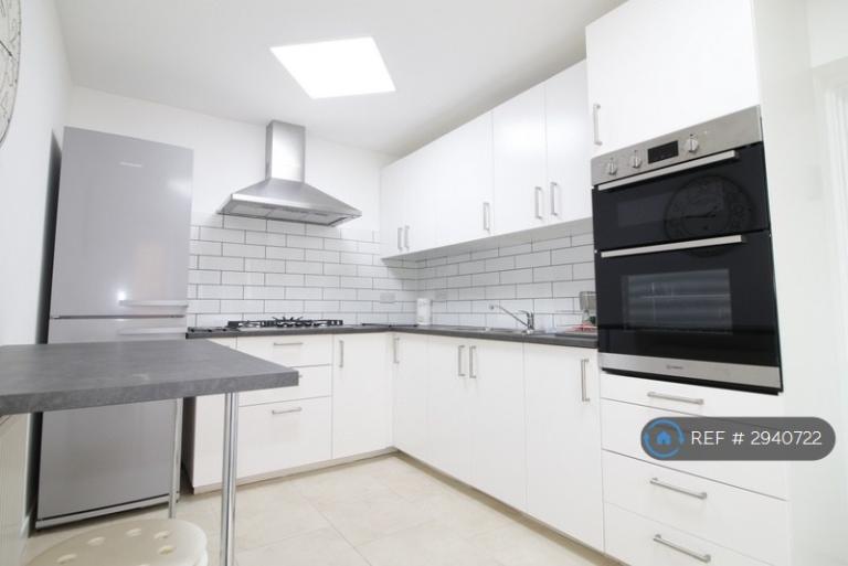 1 bedroom in Cornwall Road, Coventry, CV1 (#2940722)