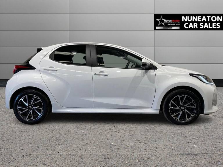 2022 Toyota Yaris 1.5 VVT-h Design Hatchback 5dr Petrol Hybrid E-CVT Euro 6 (s/s) (116 ps) Hatchb...