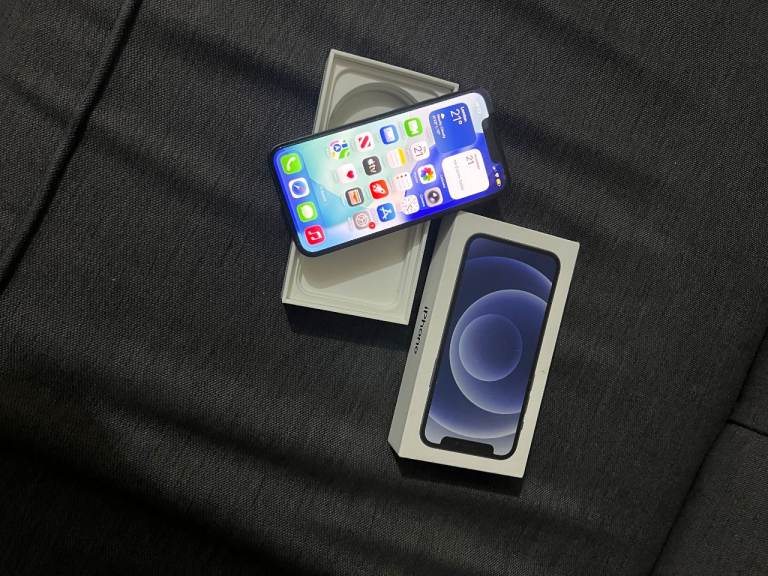 APPLE IPHONE 13 MINI 256GB BLACK MOBILE(UNLOCKED)(MINT CONDITION)