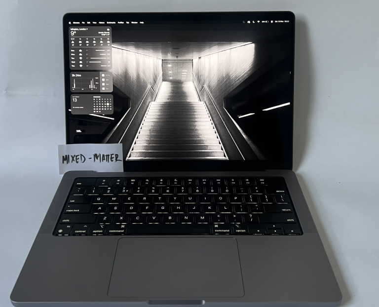 Apple MacBook Pro 14" (2023) - M2 Pro Chip - 16GB RAM / 512GB SSD - Space Grey