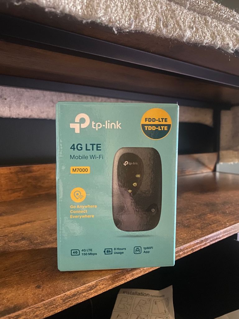 TP-Link M7000 4G LTE Mobile Wi-Fi Hotspot