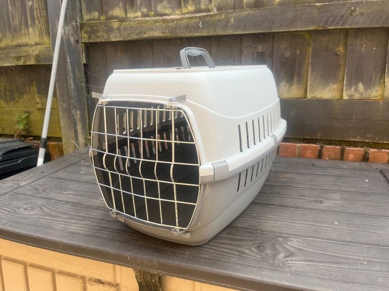 Pet carrier. Up to 8kg.