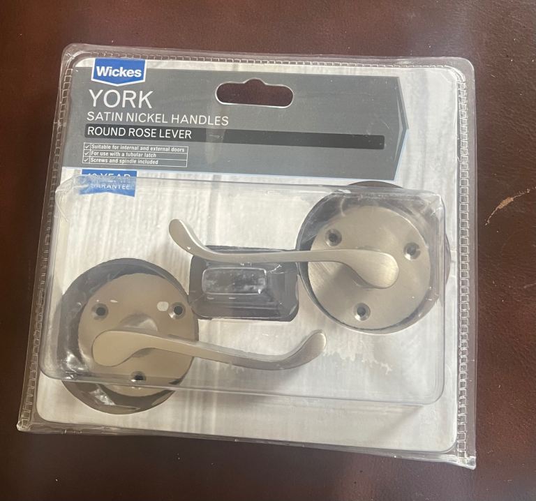 Wickes York Satin Nickel Door Handles – Round Rose Lever, New