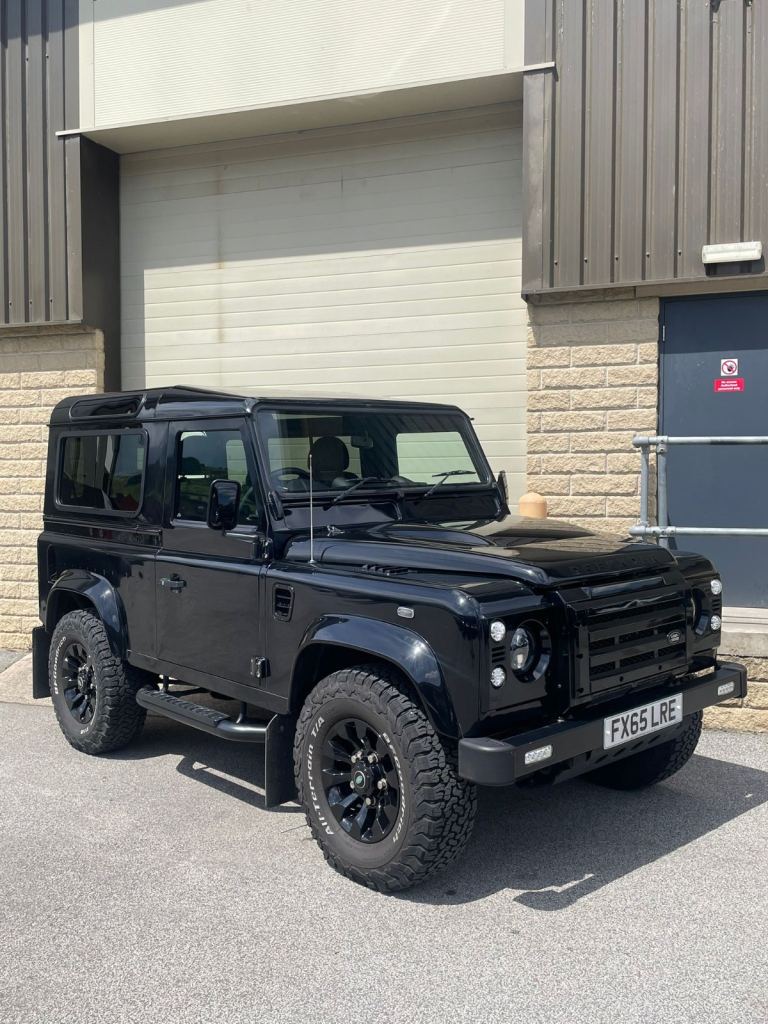 2015 Land Rover Defender 90 XS TD — Black — 36,000 miles — £37,000
