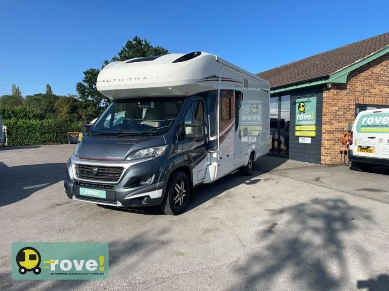 Autotrail Tracker Rb 4 berth 2 belt rear fixed island bed motorhme 