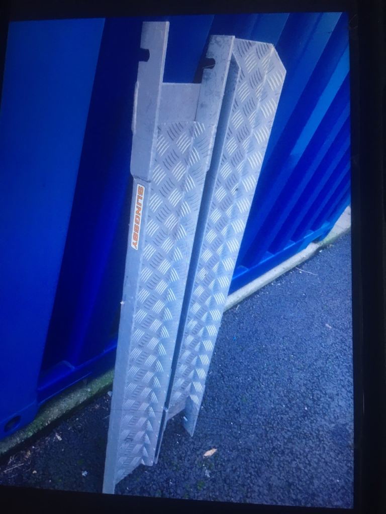 Wheelchair access ramp 