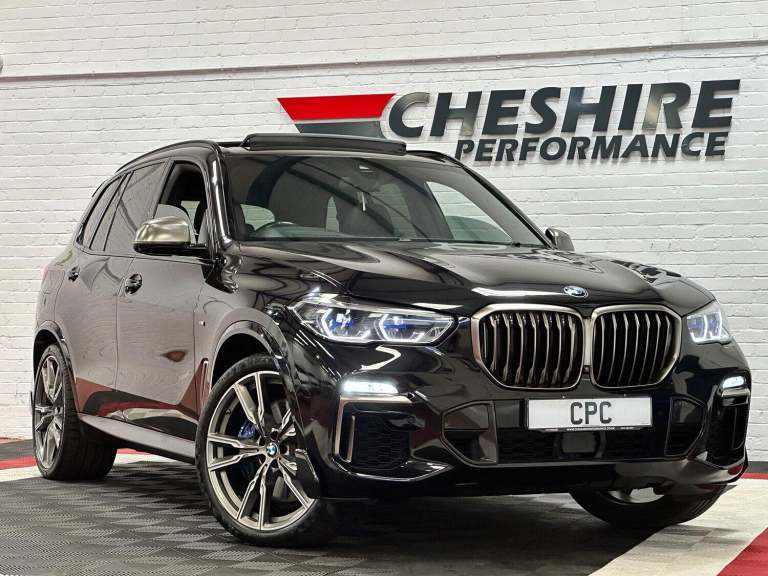 2020 70 BMW X5 3.0 M50D 5DR FSH PANROOF HK SKY LOUNGE HUD MERINO LEATHER