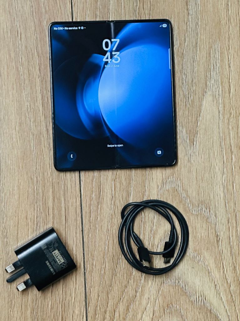 Samsung Galaxy Z Fold5 - 256GB Unlocked - Black