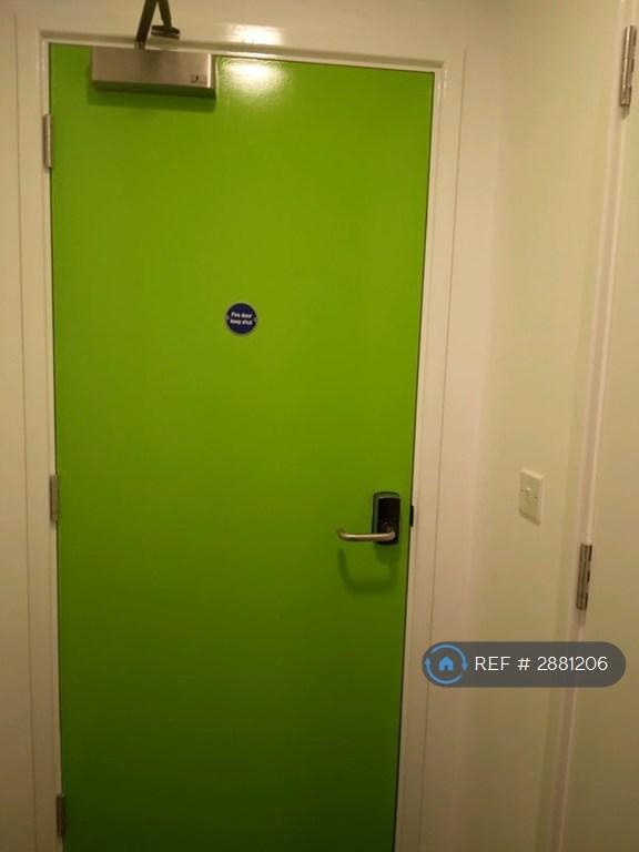 1 bedroom in Tramway Drive, Wolverhampton, WV2 (#2881206)