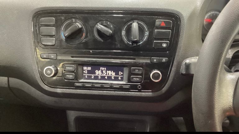 Volkswagen, UP, Hatchback, 2012, Manual, 999 (cc), 3 doors