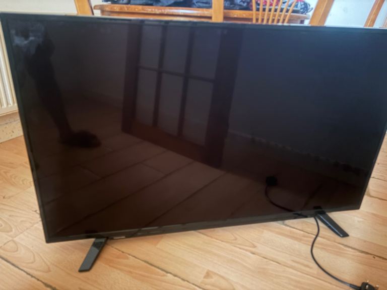 Toshiba 49U2963DB 49-inch LCD Colour TV - Good Condition