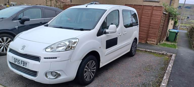 Peugeot, PARTNER TEPEE, MPV, 2015, Manual, 1560 (cc), 5 doors