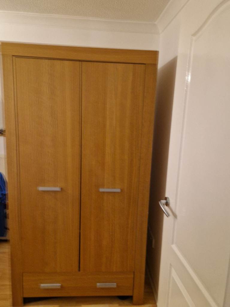 Oak effect bedroom set