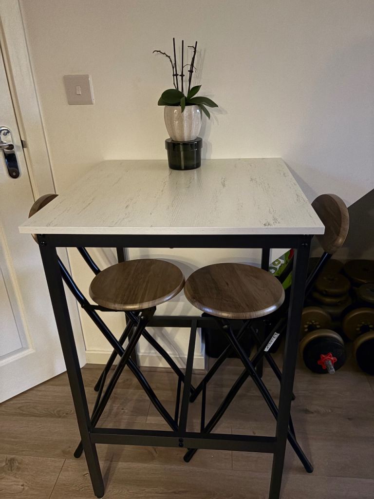 Breakfast bar table          #GotStuffGetCash