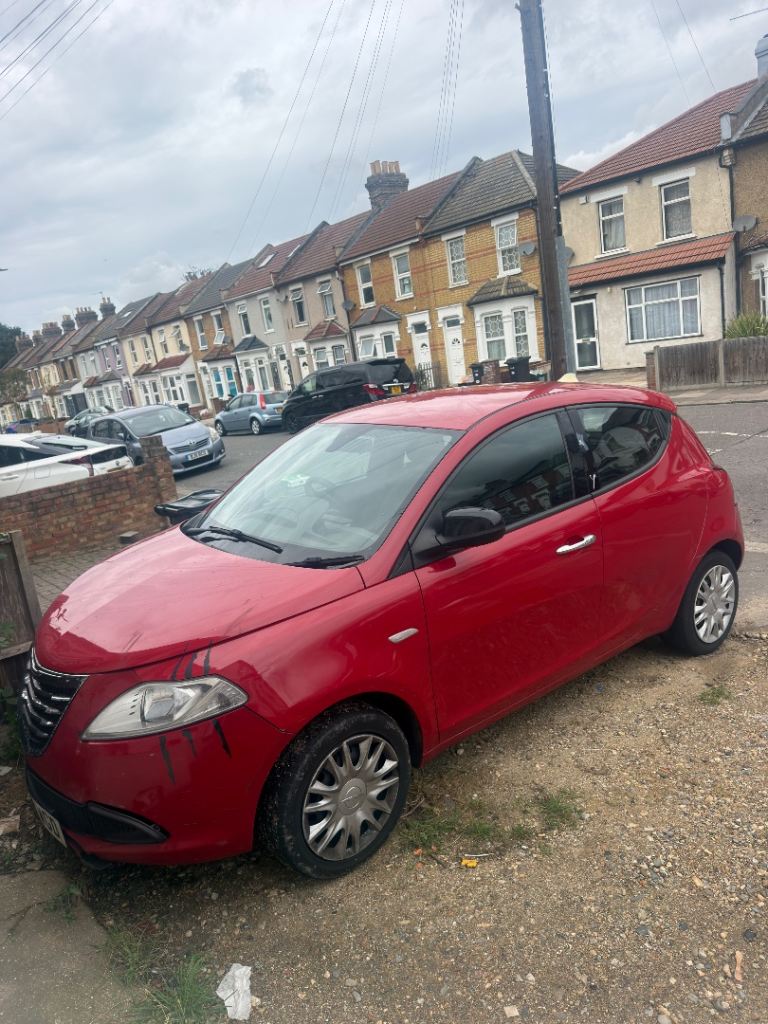 Chrysler, YPSILON, Hatchback, 2012, Manual, 1242 (cc), 5 doors