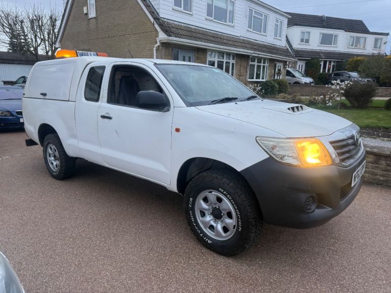 Toyota, HILUX, KING CAB NO VATPick Up, 2014, Manual, 2494 (cc)