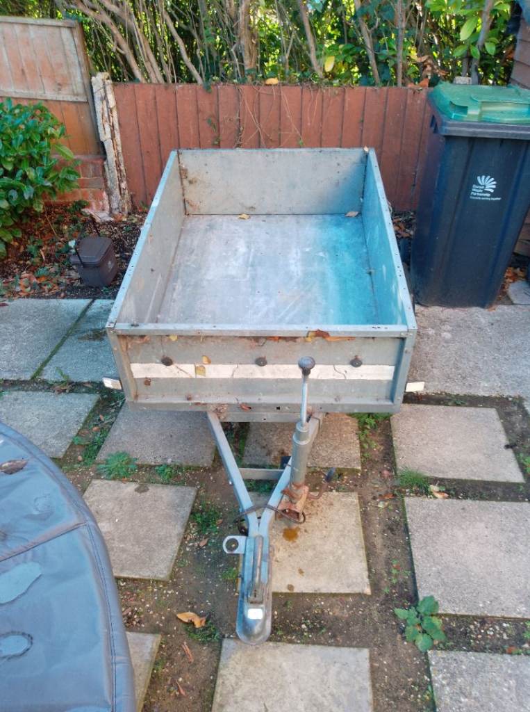 Car trailer