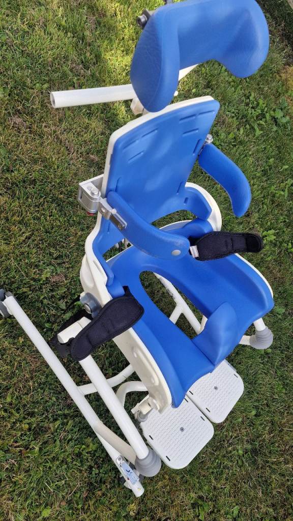 £1 ,Blue Shower/Bath Chair , Collection only
