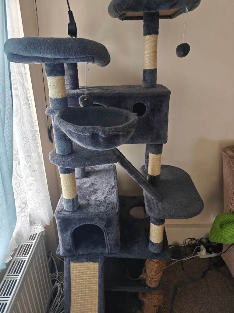Cat tree