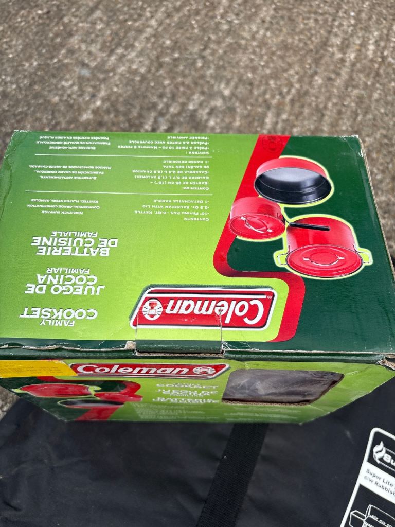 Coleman Duplo Portable Double Burner Stove & Accessories – As Good As New