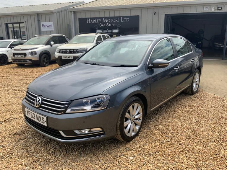 2013 Volkswagen Passat 2.0 TDI Bluemotion Tech Highline 4dr SALOON Diesel Manual