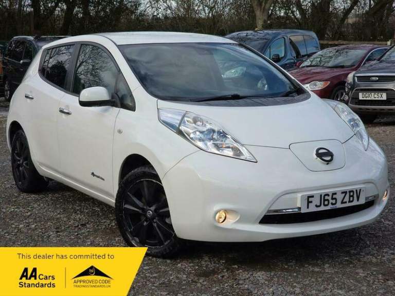 2015 Nissan Leaf 24kWh Tekna Auto 5dr HATCHBACK Electric Automatic