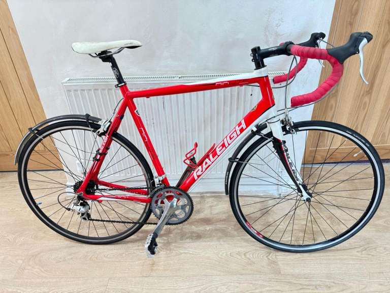 Raleigh air lite road bike in good condition All fully working 