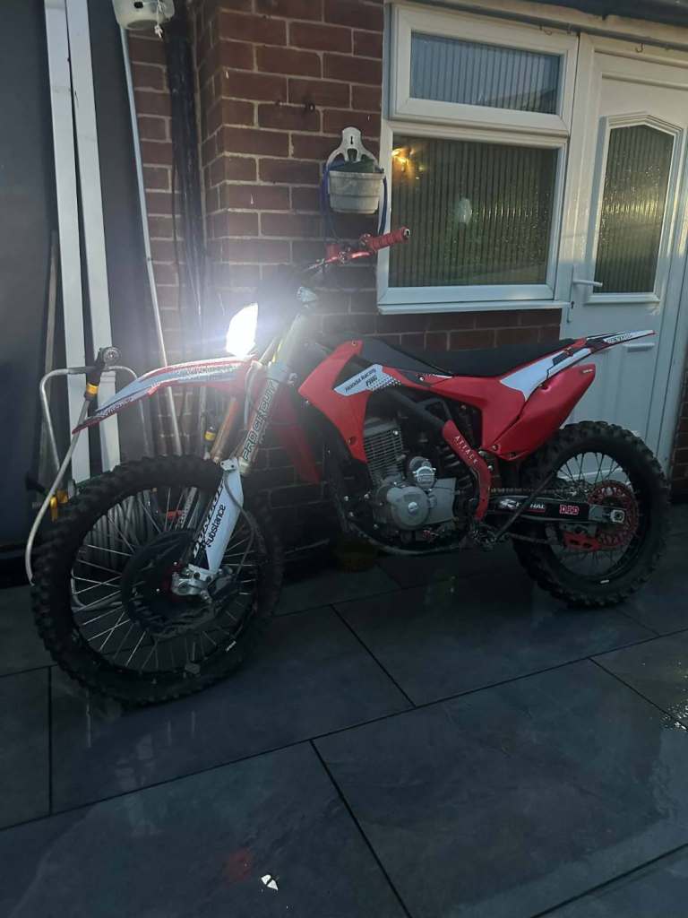 2025 10ten 250cc ££££ spent on it