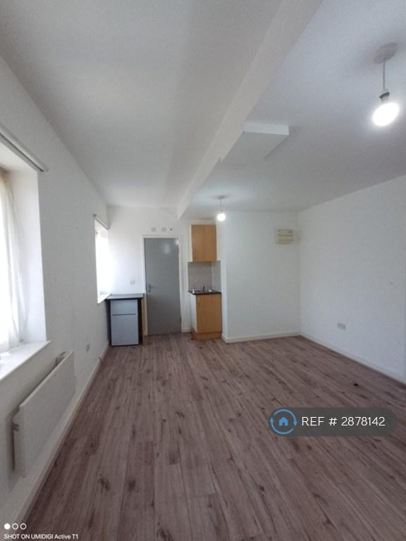 Studio flat in Firhill Road, London, SE6 (#2878142)