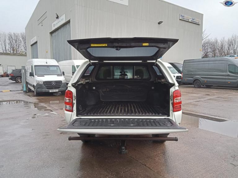 MITSUBISHI L200 2.4 DI-D DC Titan White Manual Diesel 2017