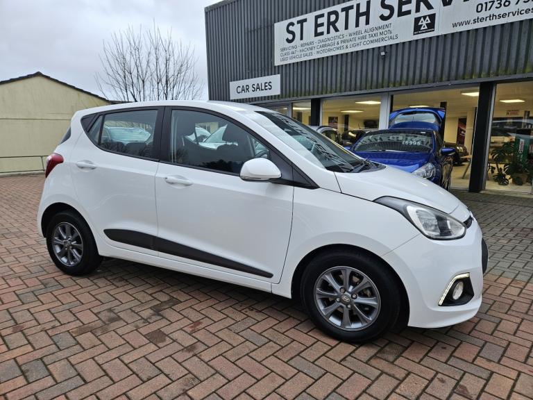 image for HYUNDAI I10 2016 HYUNDAI 1.0 I10 PREM 1.0 (BLUE INT) +CC+SS *** 38,000 Miles