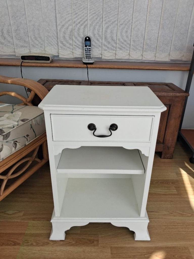 Bedside table