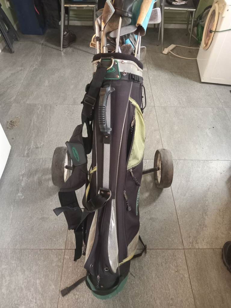 Golf clubs 