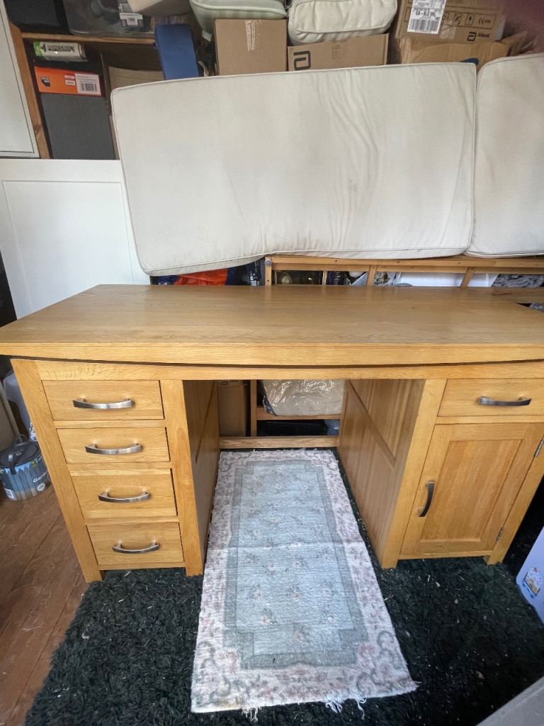 SOLD **Beautiful Oak Desk / Dressing Table with plenty of storage 