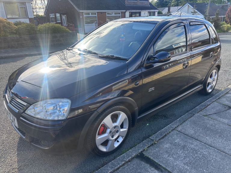 Vauxhall Corsa C 1.8Sri ** RARE **