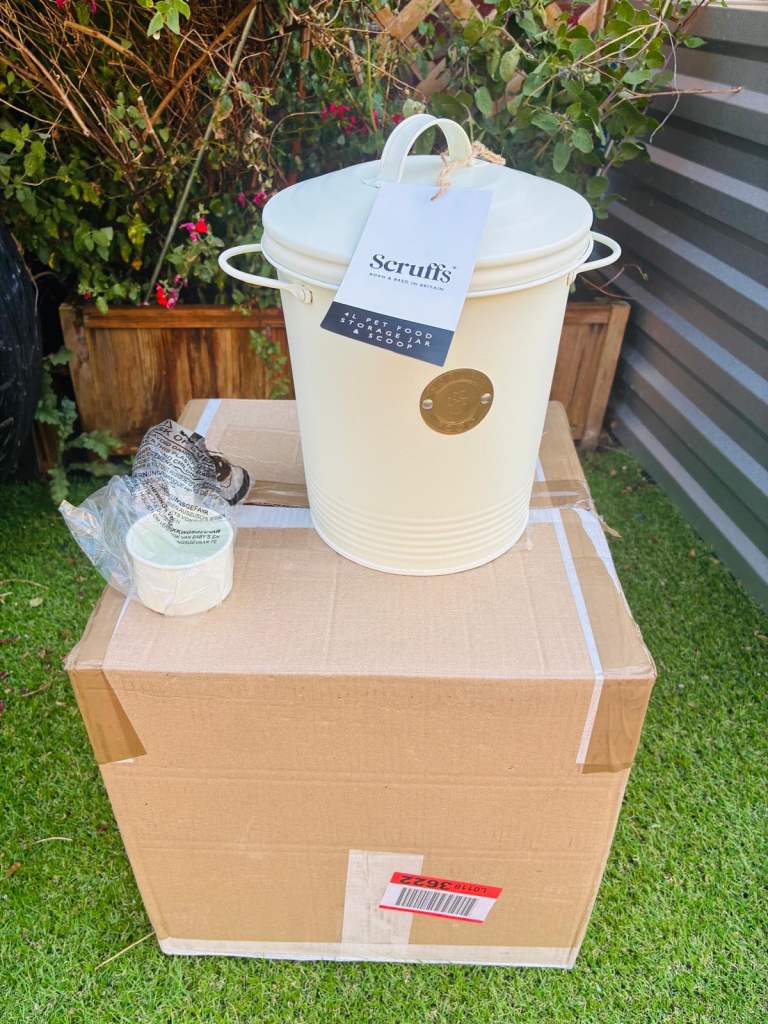Scruffs Cantina Pet Food Canister & Scoop Cream 4Ltr £12