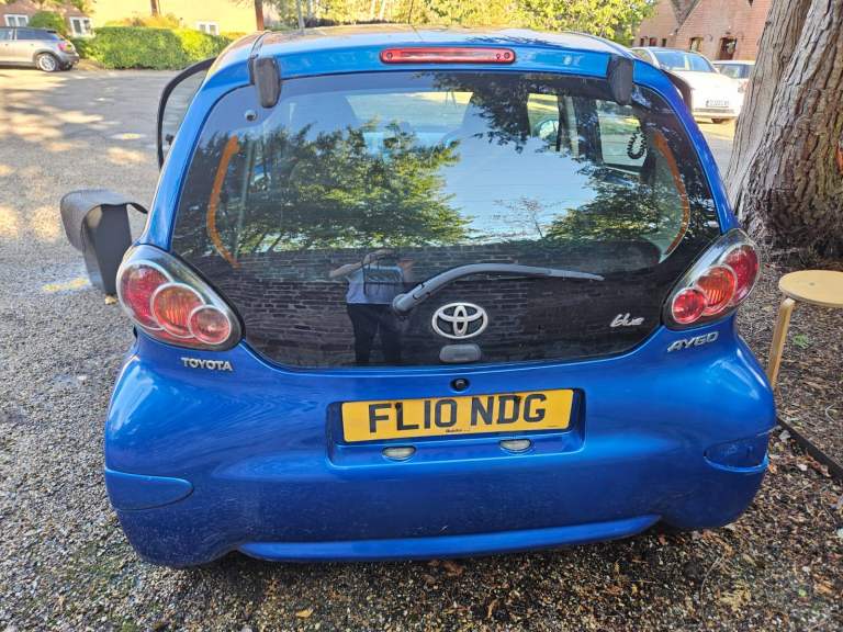 Toyota, AYGO, Hatchback, 2010, Manual, 998 (cc), 5 doors