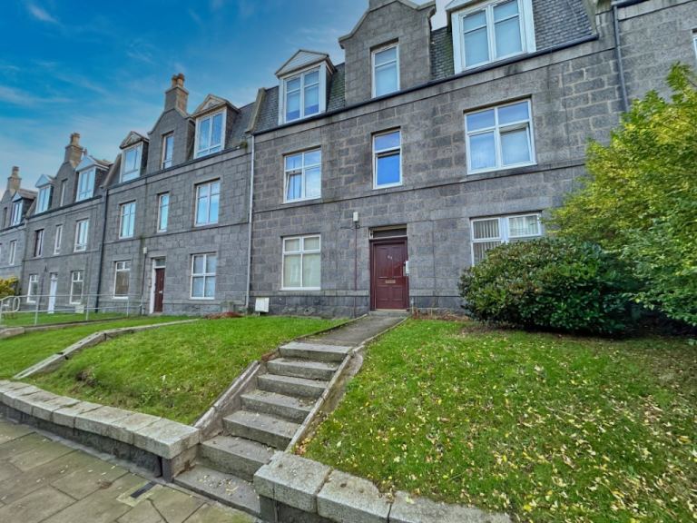 1 bedroom flat in Walker Road, Torry, Aberdeen, AB11 8DJ